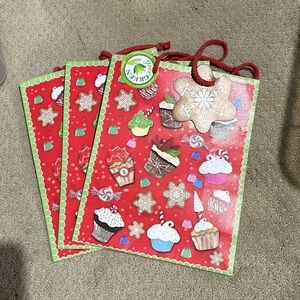 3 Christmas Cupcake Gift Bags & Tags